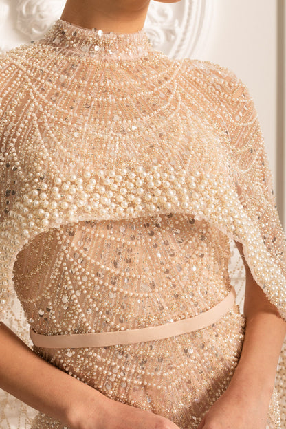 Vestido Glamouroso com Contas e Véu Destacável - Bege
