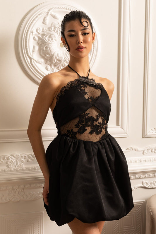 Vestido Mini Com Saia Volante E Padrões De Renda Floral Transparente - Preto