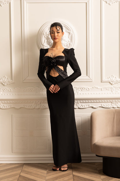 Vestido Elegante de Manga Longa com Ombros Estruturados e Corte Frontal - Preto