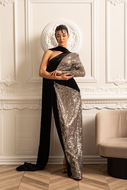 Vestido Glamouroso com Lantejoulas e Acentos de Veludo Preto - Prata