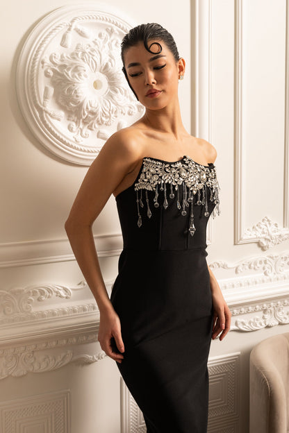 Vestido Elegante Justo com Brilhos Prateados - Preto