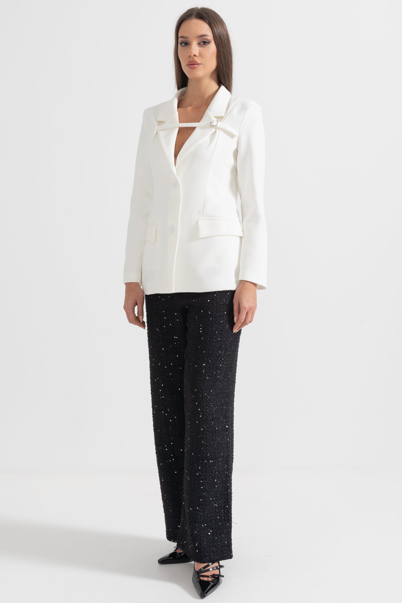 Blazer Ajustado Com Faixa Cruzada no Peito - Branco