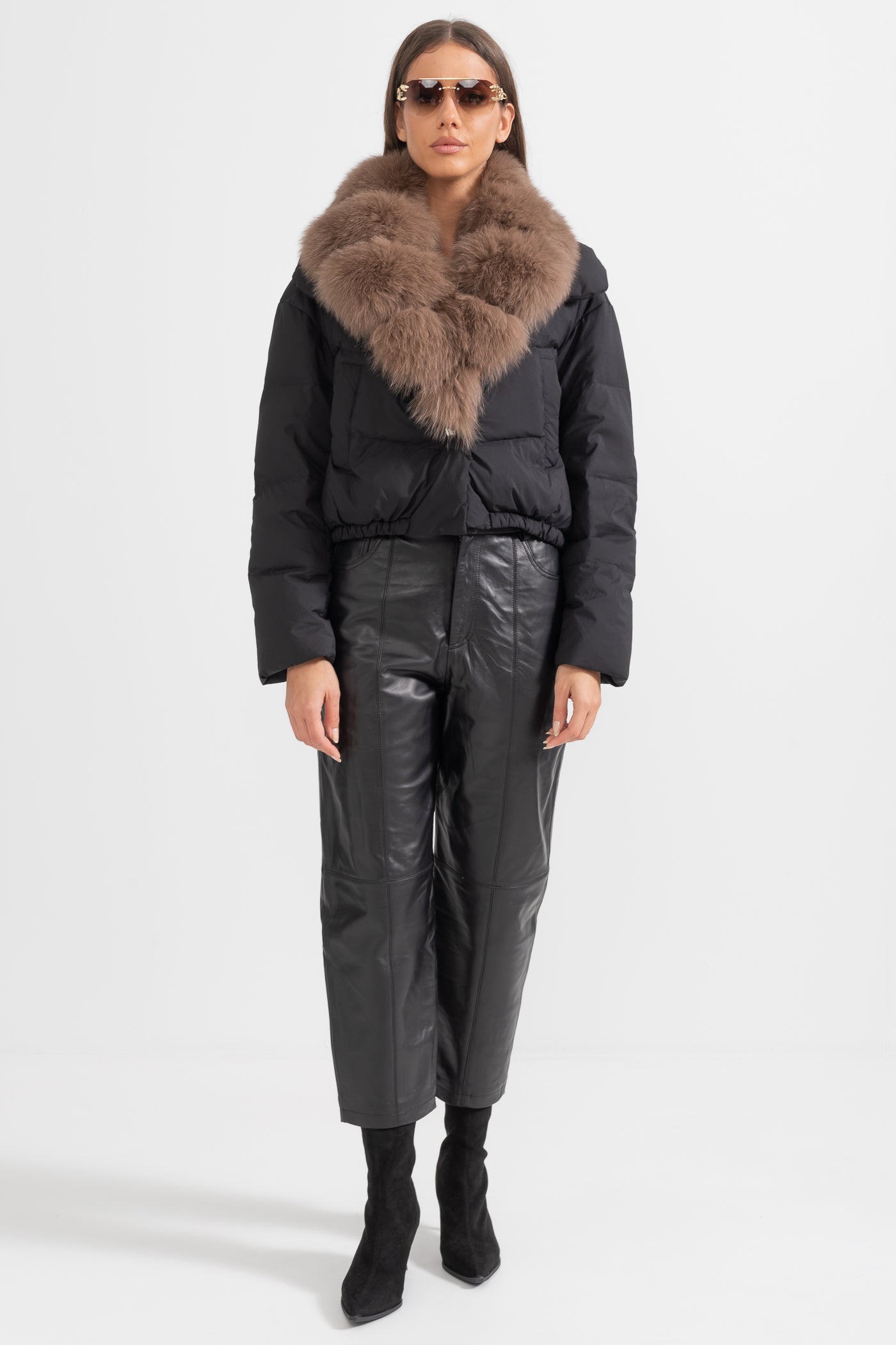 Casaco Puffer Com Capuz Forrado de Pele de Raposa Castanha - Preto