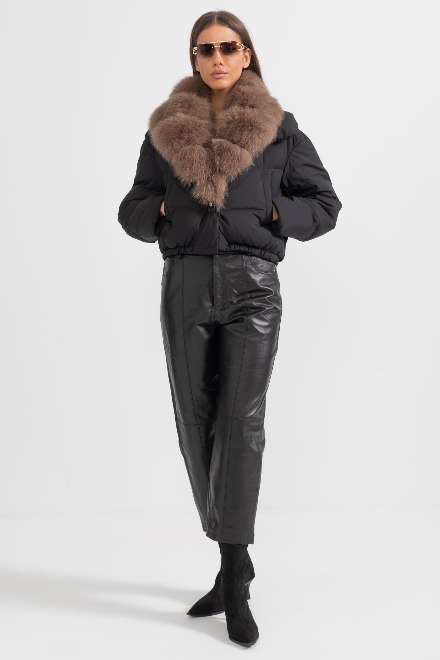 Casaco Puffer Com Capuz Forrado de Pele de Raposa Castanha - Preto