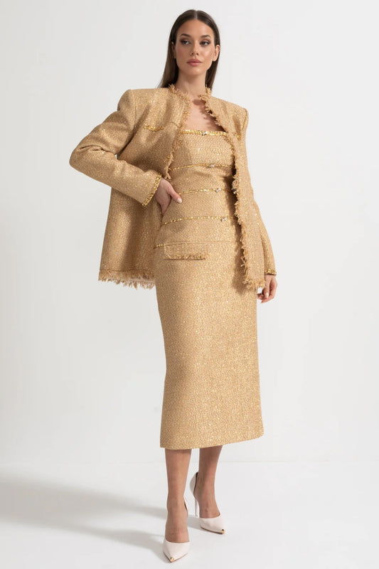 Casaco de Tweed Texturizado com Intricadas Aplicações de Lantejoulas e Acentos de Franjas - Dourado