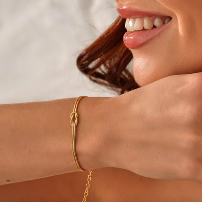 1 Pulseira Nó Infinito 18k