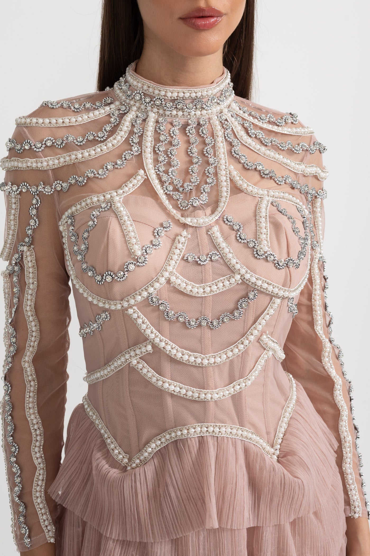Vestido Elegante de Manga Longa com Saia em Camadas e Rendas Intricadas - Rosa