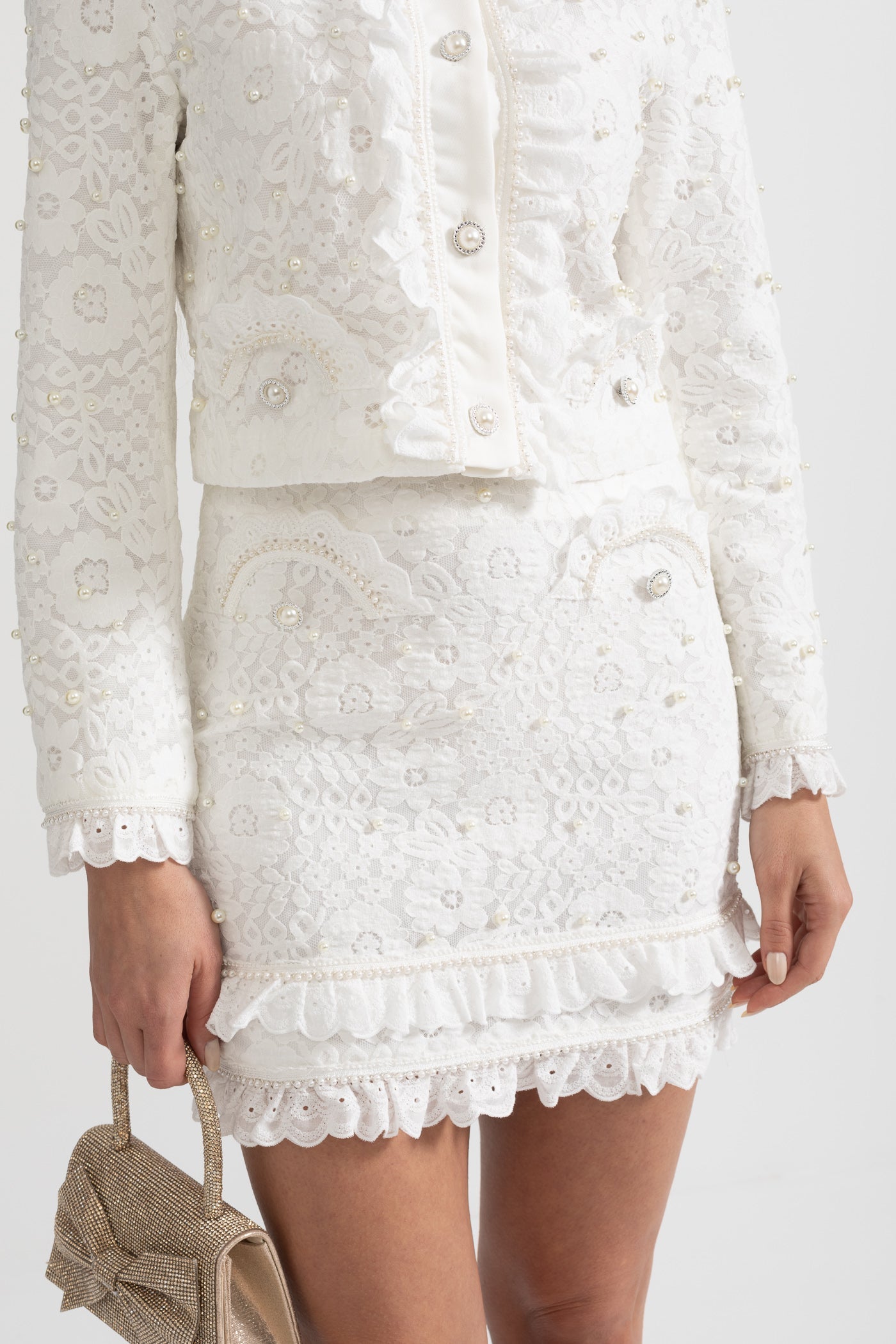 Conjunto Elegante de Duas Peças com Exquisitas Aplicações de Pérolas - Branco