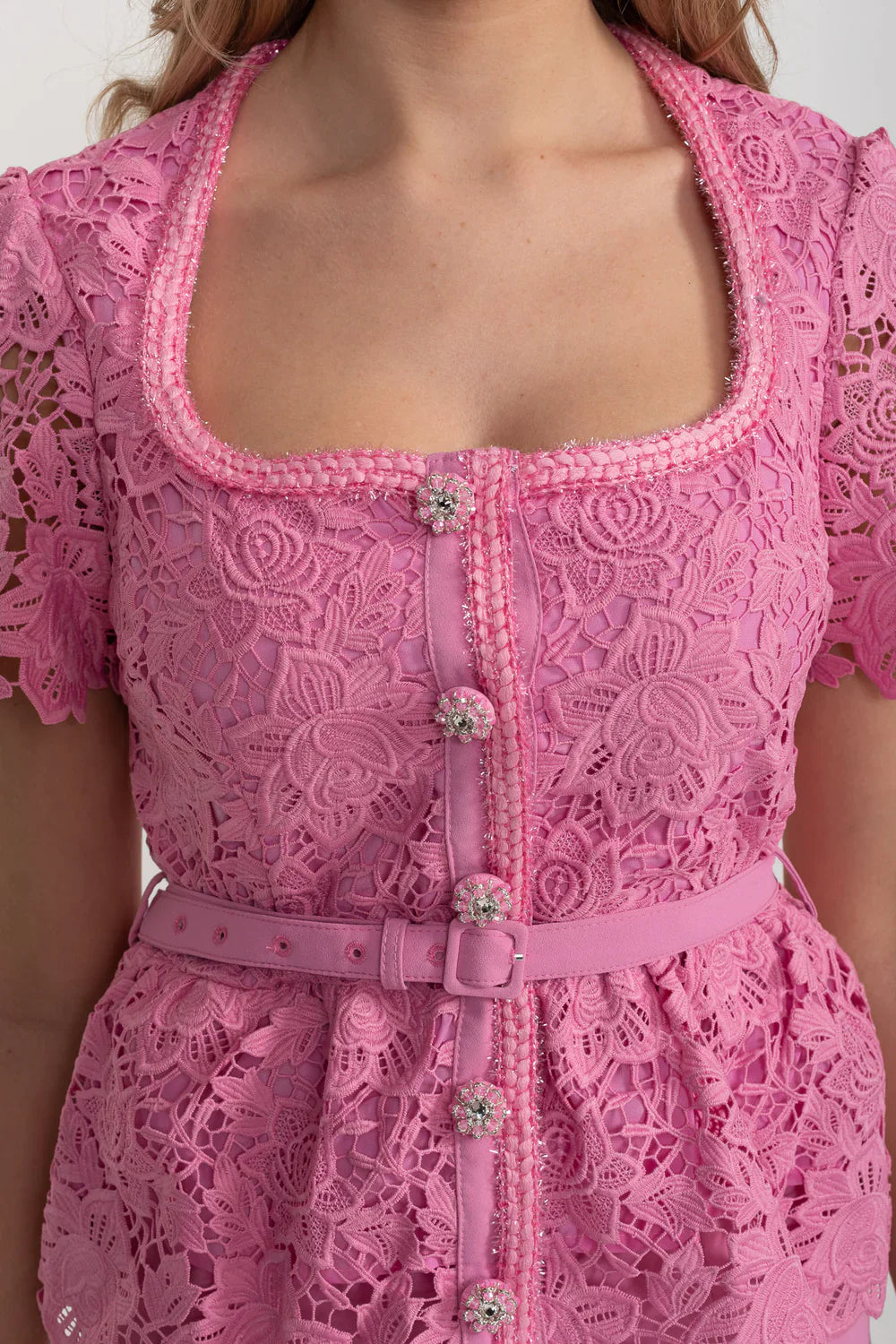 Vestido Elegante Com Top de Renda, Cinto Coordenado e Saia Coordenada - Rosa