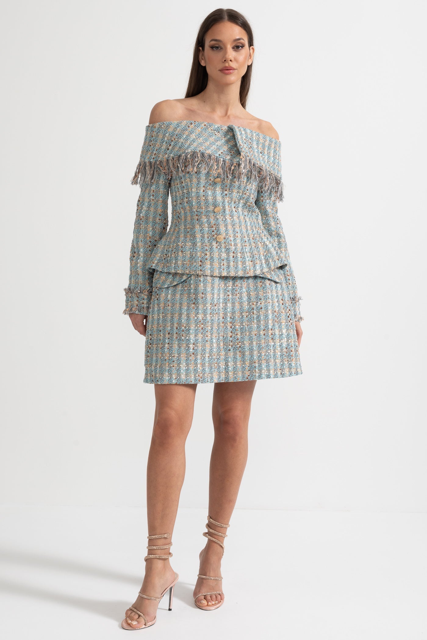 Conjunto de Tweed Xadrez com Top Off-Shoulder e Mini Saia Coordenada - Azul
