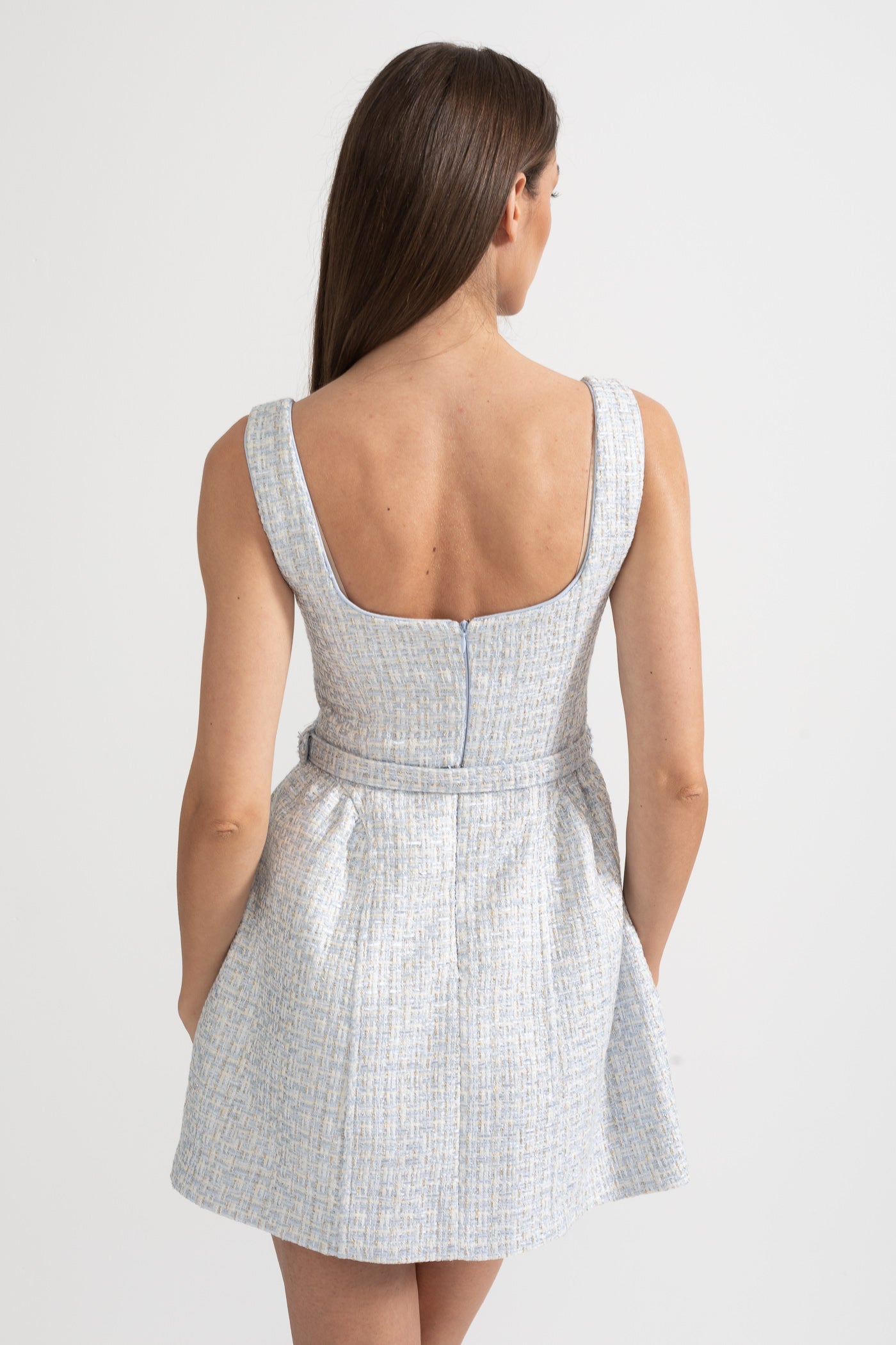 Vestido Mini Texturizado Com Corpete Justo E Botões Contrastantes - Azul Claro
