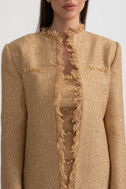 Casaco de Tweed Texturizado com Intricadas Aplicações de Lantejoulas e Acentos de Franjas - Dourado