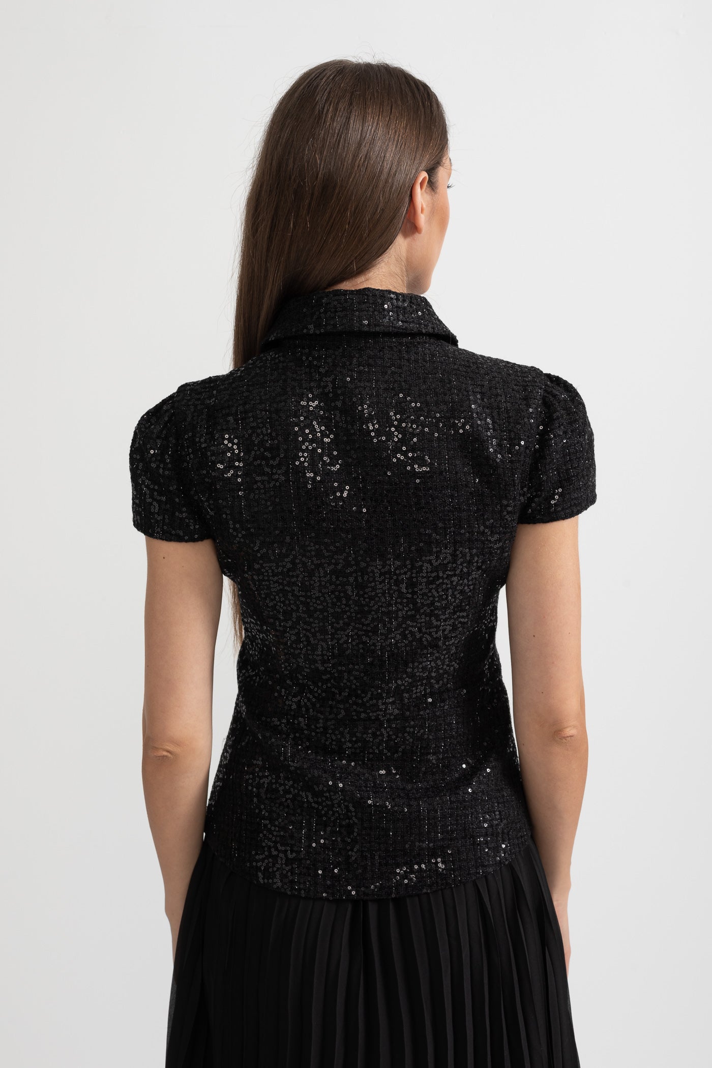 Vestido Elegante Com Top de Lantejoulas e Saia Plissada - Preto