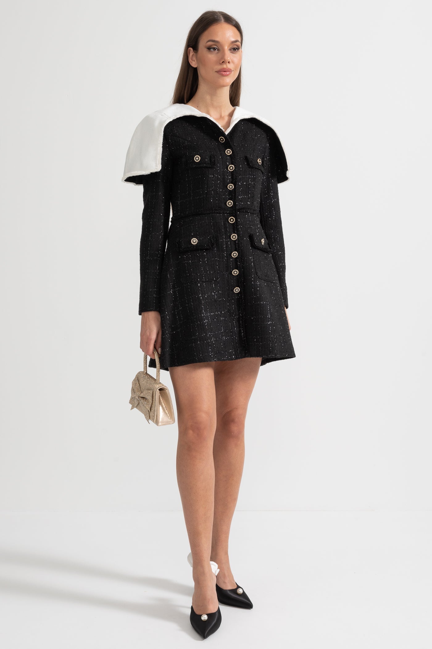 Vestido de Tweed Texturizado de Manga Longa com Distintivos Grandes Flaps nos Ombros - Preto