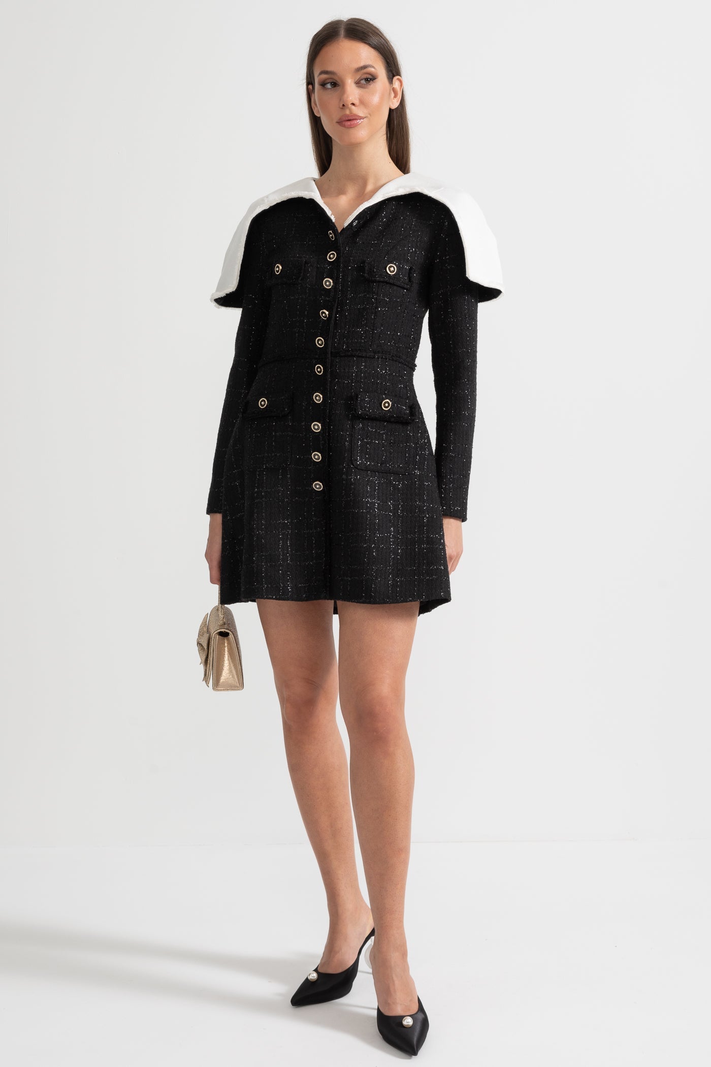 Vestido de Tweed Texturizado de Manga Longa com Distintivos Grandes Flaps nos Ombros - Preto