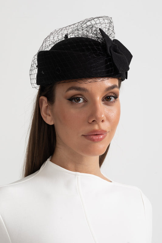 Chapéu Elegante Com Rede Delicada E Aplique Decorativo De Laço - Preto