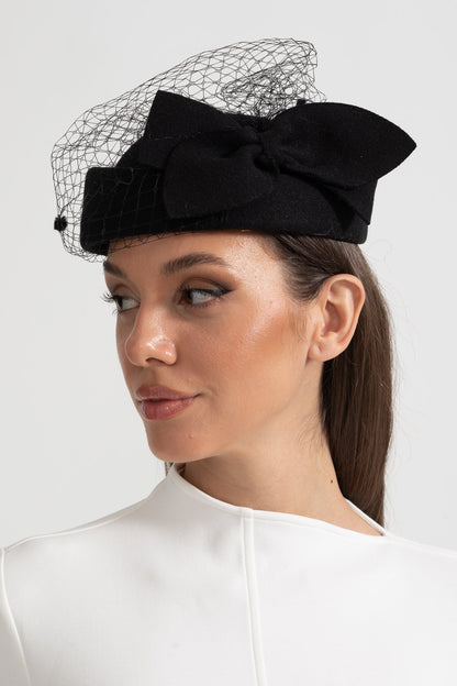 Chapéu Elegante Com Rede Delicada E Aplique Decorativo De Laço - Preto