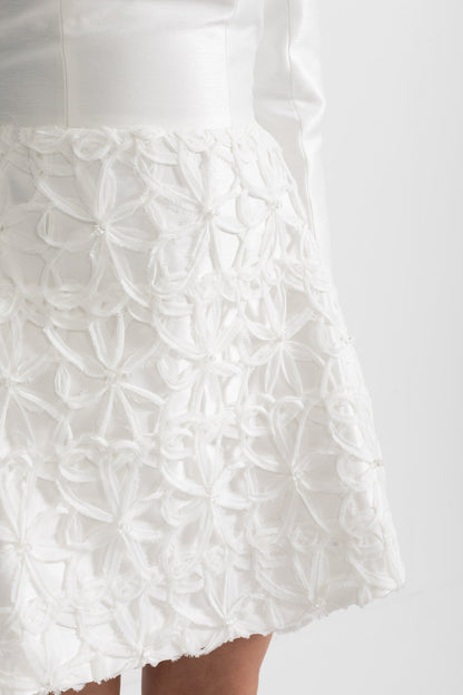Vestido Mini Texturizado com Bolero Escultural Removível - Branco