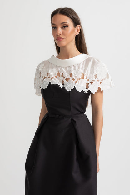 Vestido Midi Elegante com Detalhe de Capa de Renda Floral Contrastante - Preto