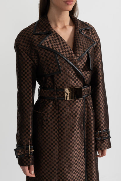 Trench Coat de Lapela Larga com Cinto de Fivela Dourada - Castanho