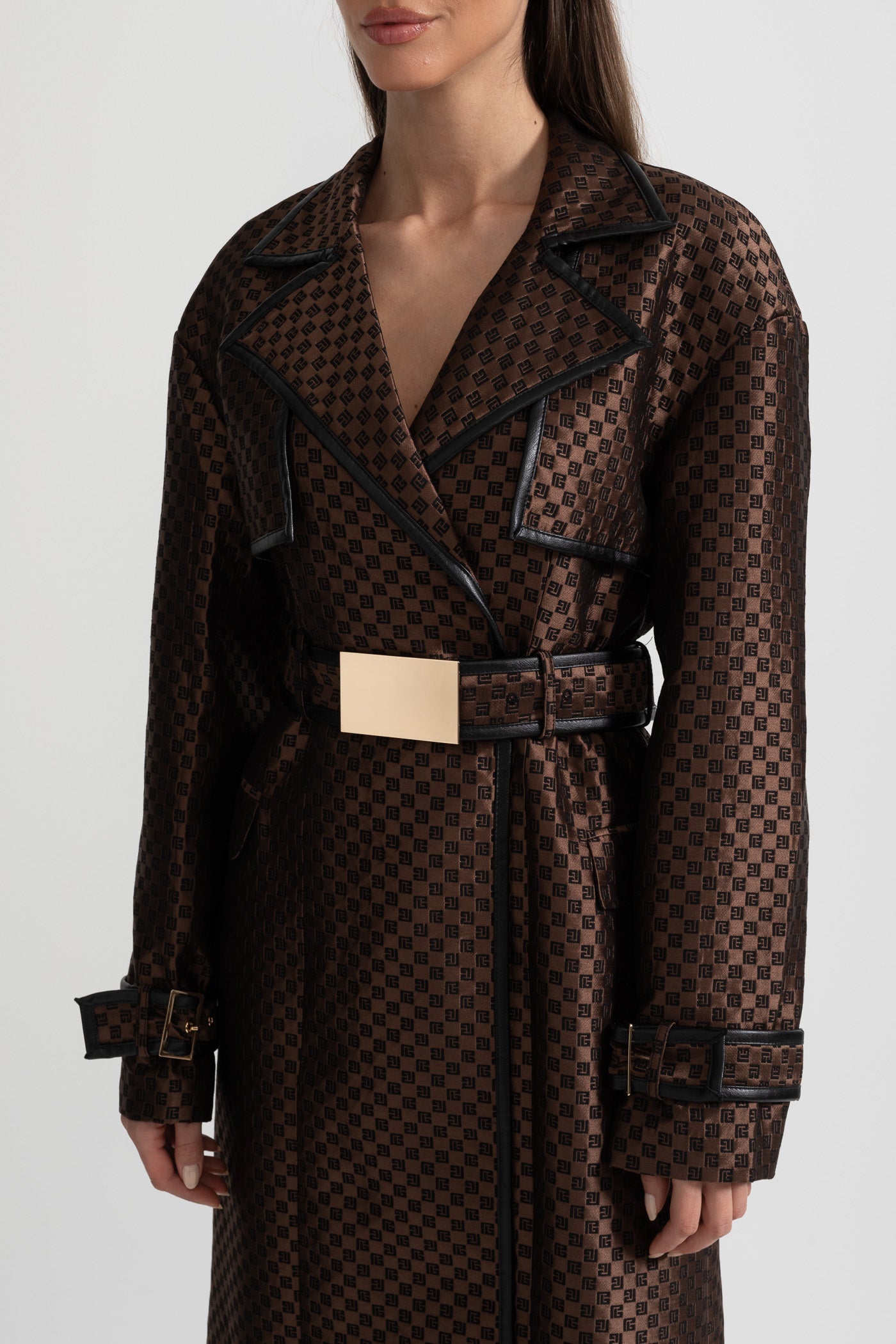 Trench Coat de Lapela Larga com Cinto de Fivela Dourada - Castanho