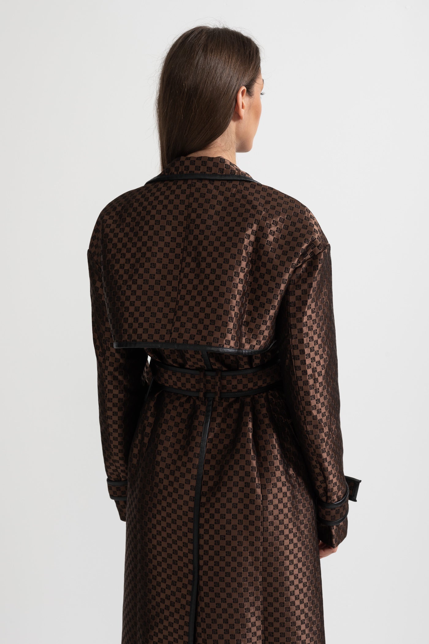 Trench Coat de Lapela Larga com Cinto de Fivela Dourada - Castanho