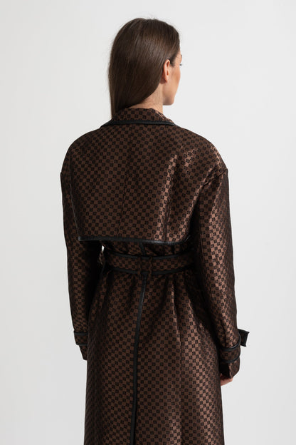 Trench Coat de Lapela Larga com Cinto de Fivela Dourada - Castanho