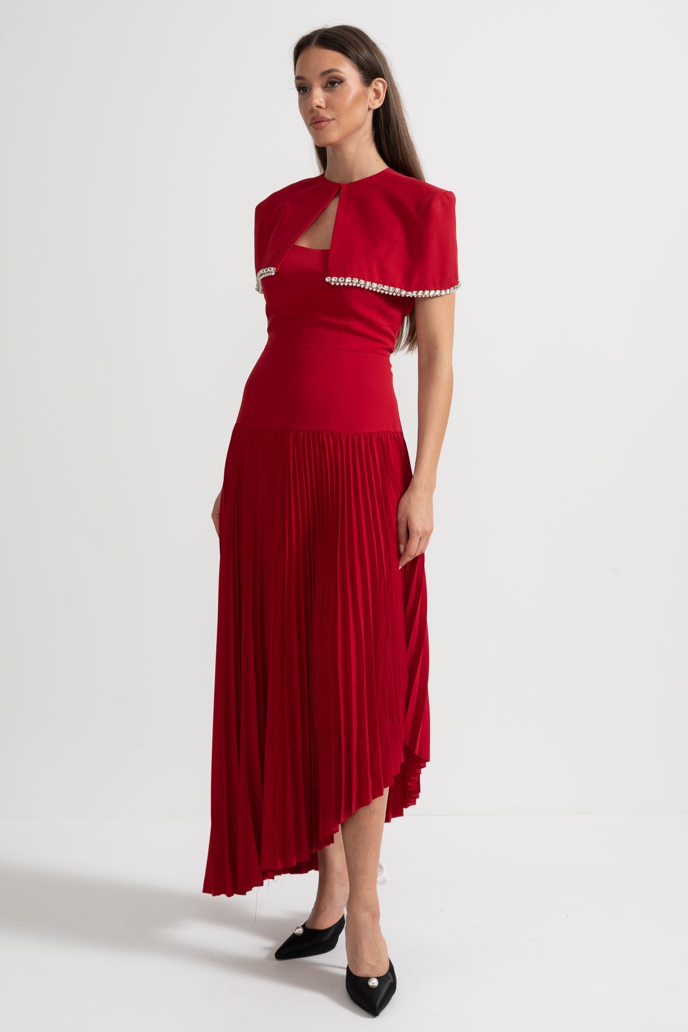 Vestido Midi Plissado com Capa de Ombro Removível Decorada - Vermelho
