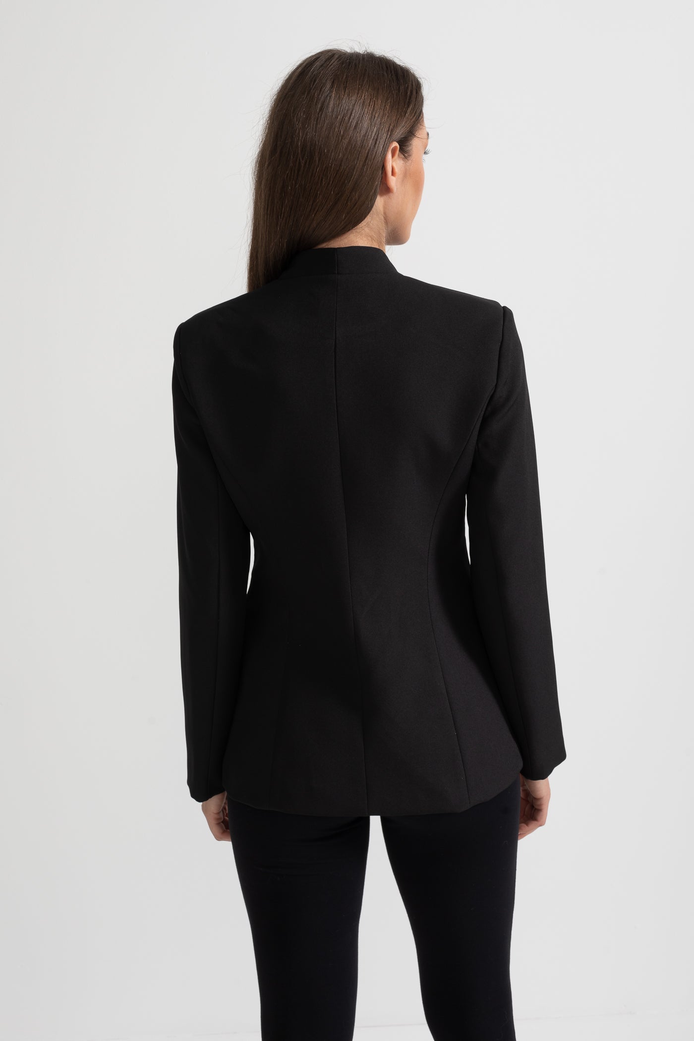 Blazer Sob Medida Com Ombros Estruturados E Fechos Florais Prateados - Preto