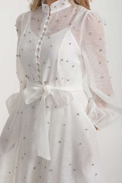 Vestido Elegante Com Mangas Bufantes Longas, Gola Alta E Enfeites Brilhantes - Branco