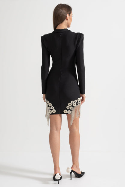 Vestido Blazer Embelido com Cristais e Ombros Estruturados, Decote em V Profundo e Barra Franjada Brilhante - Preto