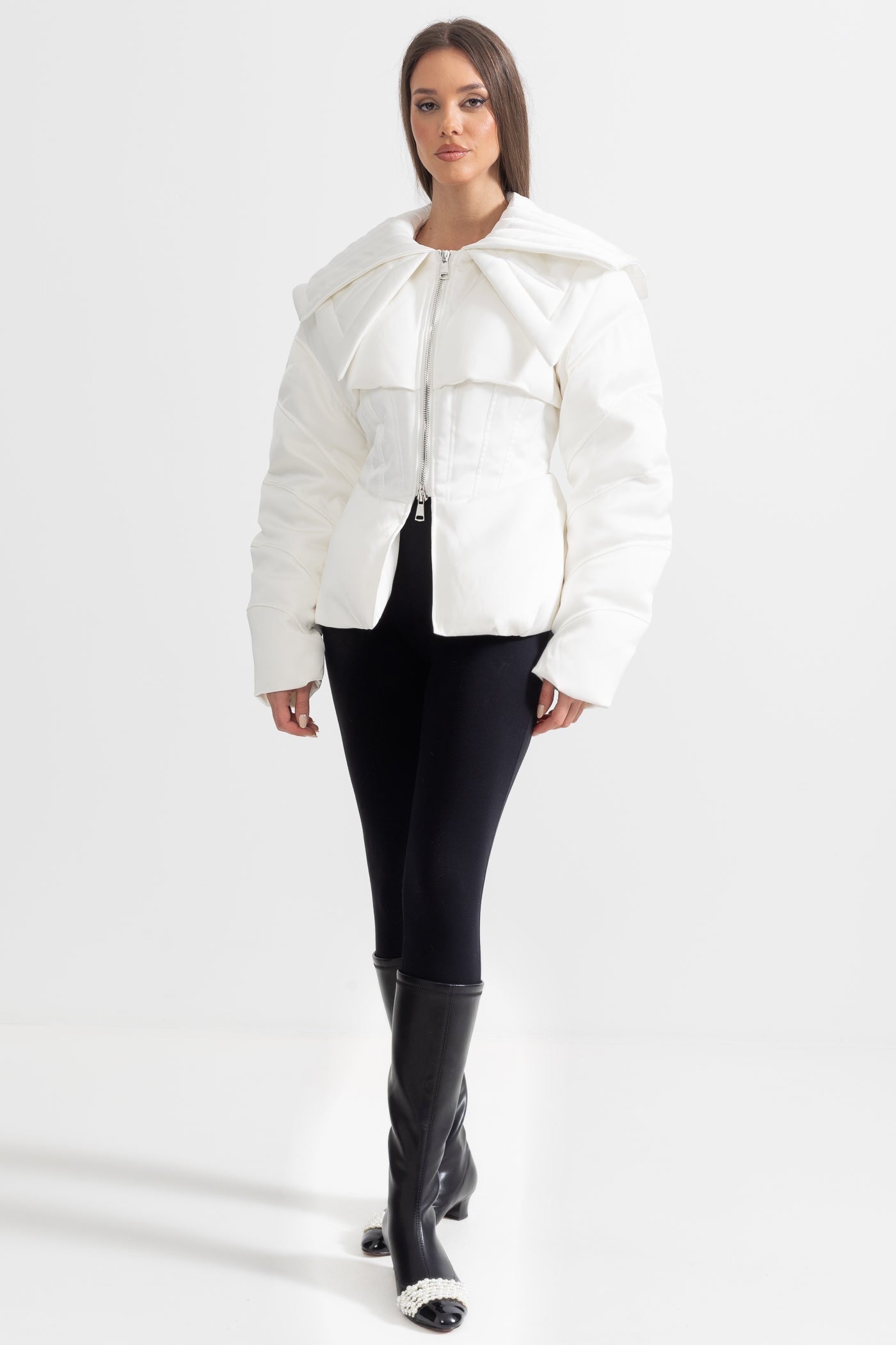 Casaco Puffer Estruturado Com Lapelas Oversized - Branco