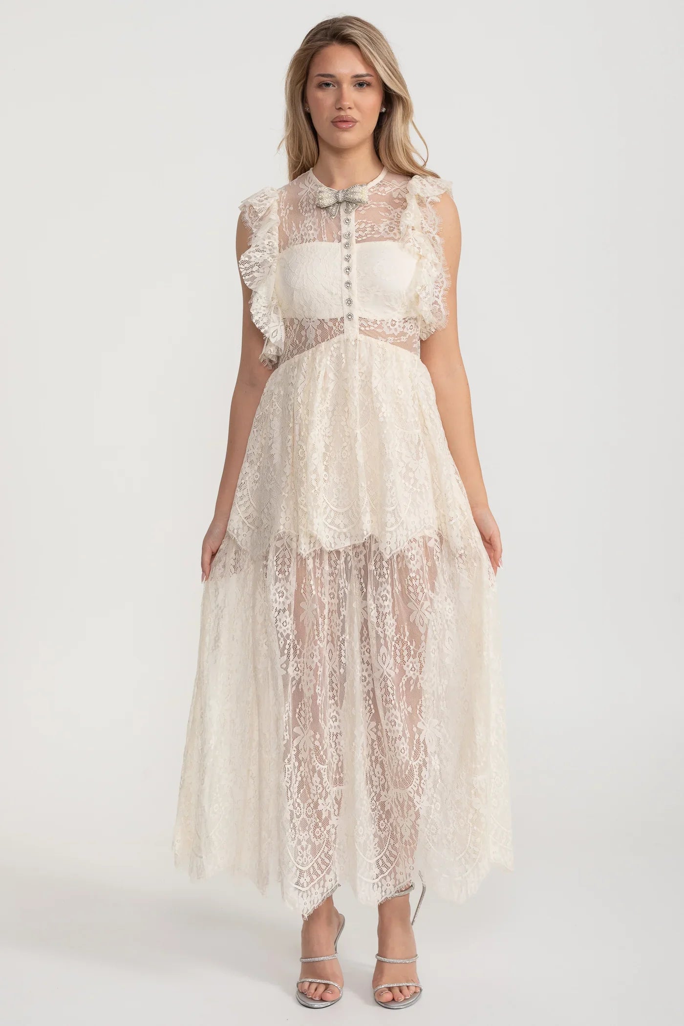 Vestido de Renda Elegante Inspirado no Vintage com Detalhes em Renda e Saia em Camadas - Ivoire