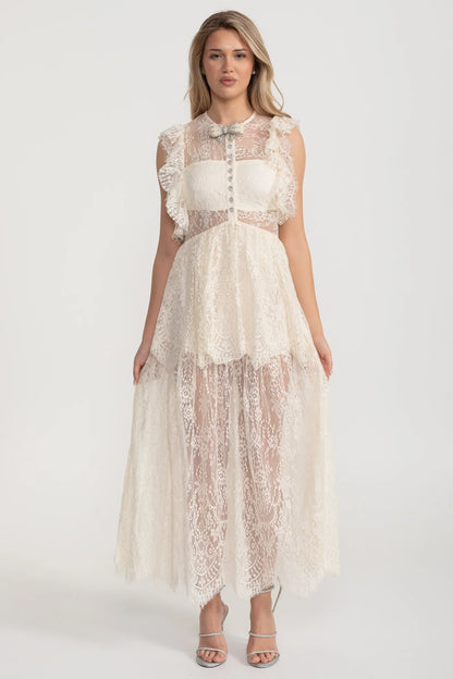 Vestido de Renda Elegante Inspirado no Vintage com Detalhes em Renda e Saia em Camadas - Ivoire