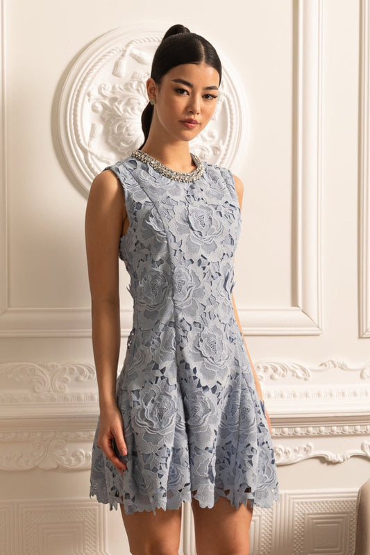 Vestido Mini de Renda com Padrão Floral e Decote Brilhante - Azul