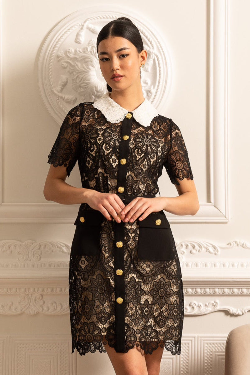 Vestido de Renda com Padrão Floral, Mangas Curtas e Gola Contrastante - Preto