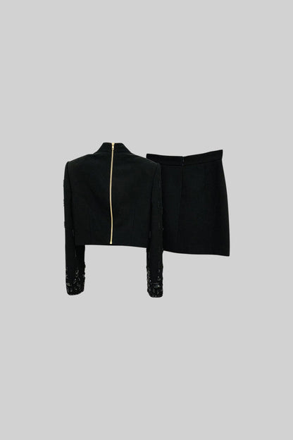 Conjunto com Diamantes e Saia Mini - Preto