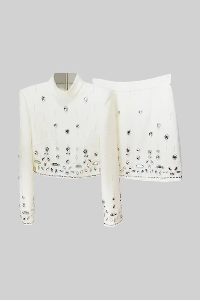 Conjunto com Diamantes e Saia Mini - Branco