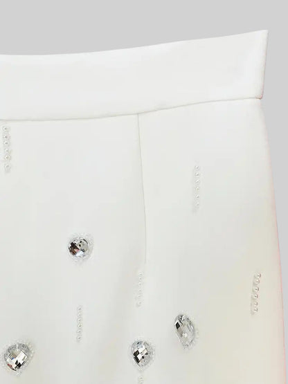 Conjunto com Diamantes e Saia Mini - Branco