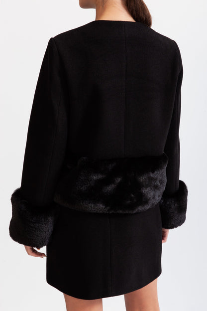 Conjunto de pelo sintético com casaco e saia - Preto