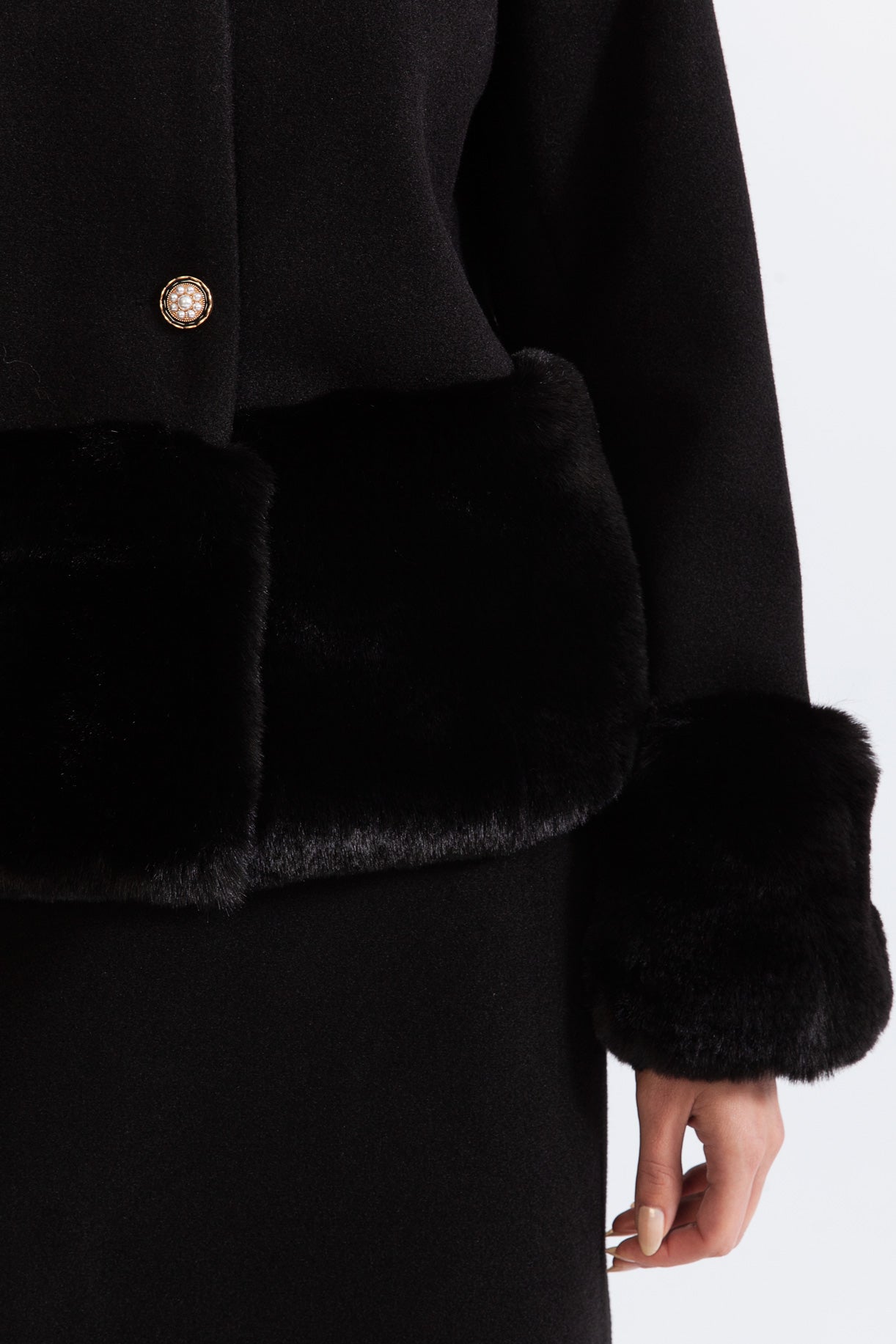 Conjunto de pelo sintético com casaco e saia - Preto