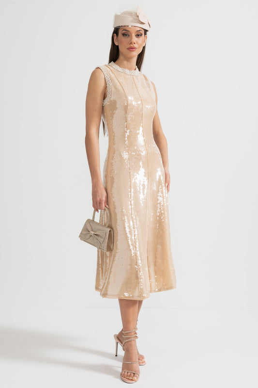 Vestido Elegante de Lantejoulas com Aplicações de Pérolas Brancas - Bege