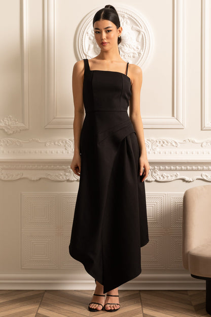 Vestido Assimétrico Elegante Com Capelete Destacável Branco Contrastante - Preto