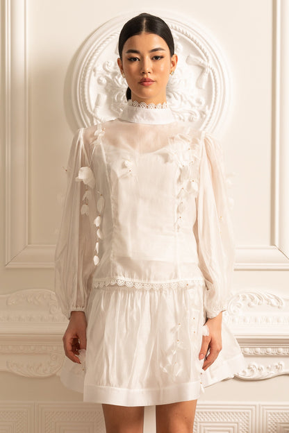 Co-Ord Floral Elegante com Acentos Delicados em Renda - Branco