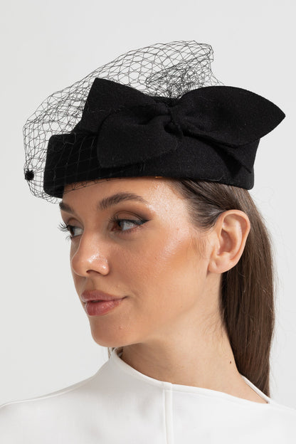 Chapéu Elegante Com Rede Delicada E Aplique Decorativo De Laço - Preto