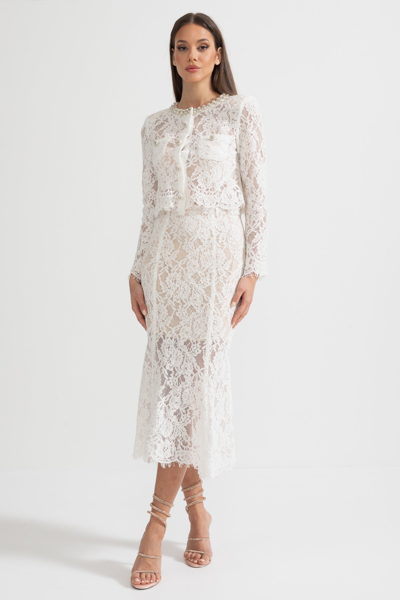 Conjunto de Renda com Detalhes Brilhantes no Decote e Saia Midi - Branco