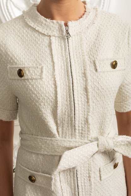 Vestido Mini Bouclé Com Cintura Cinturada E Bainha Plissada - Ivoire