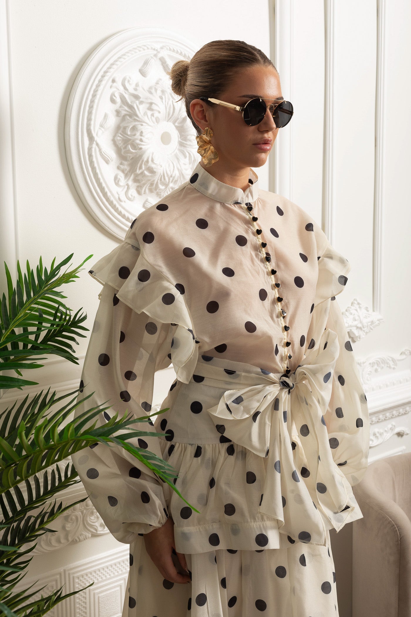 Vestido Maxi de Poás com Mangas Volumosas e Laço Statement na Cintura - Ivoire
