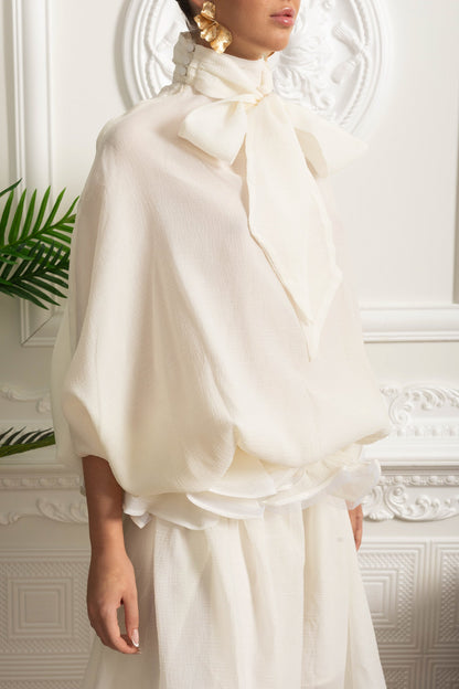 Vestido Maxi de Organza com Gola Laço e Silhueta Volumosa - Ivoire