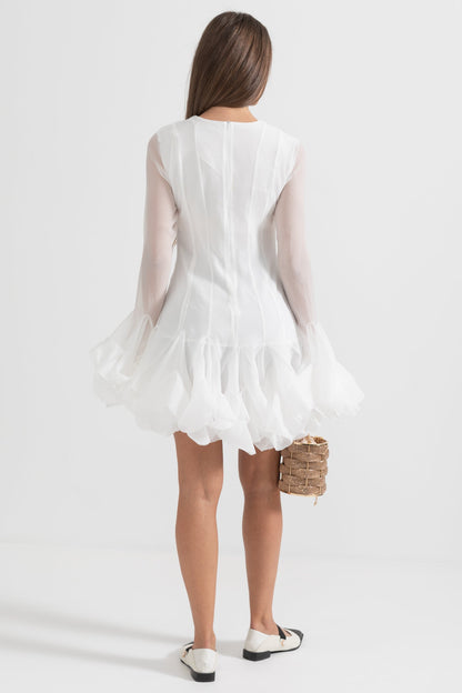 Vestido Elegante com Mangas Largas e Barra Larga - Branco